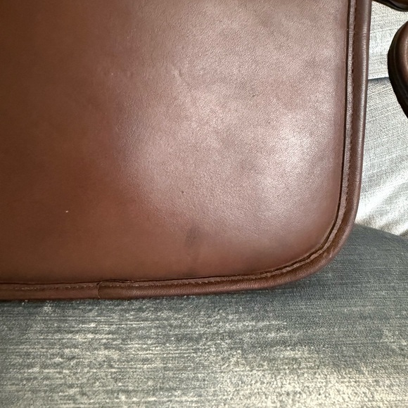 Vintage Coach Legacy Small Flap Field Bag 9965 in Mahogany with HangTag - Picture 5 of 14